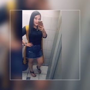 Meet your Posher, Alejandra